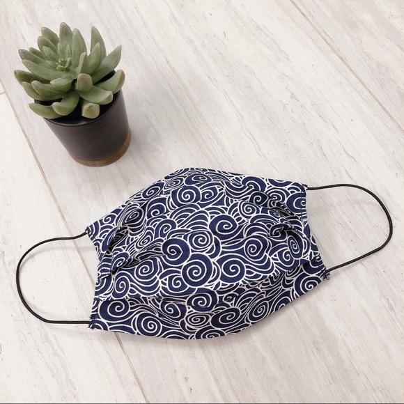 Handmade adult cotton face mask with filter pocket - Picture 2 of 3